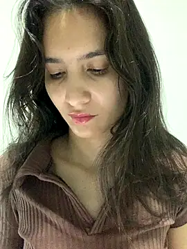 Snapshot of Bella_still chatting on September 23, 2025, 12:52 pm Bella still online show from September 23, 2025, 12:52 pm