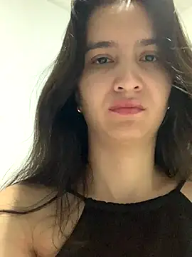 Snapshot of Bella_still chatting on December 3, 2025, 1:20 pm Bella still online show from December 3, 2025, 1:20 pm