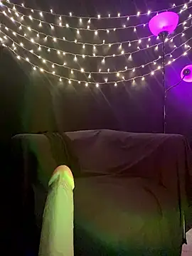 Snapshot of xoxoHotCoCo chatting on January 6, 2026, 12:09 pm xoxoHotCoCo online show from January 6, 2026, 12:09 pm