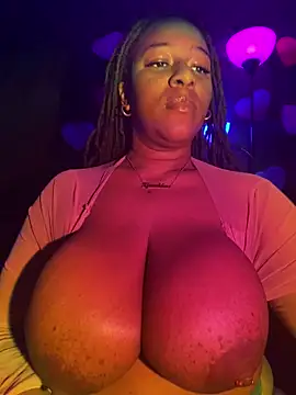 Snapshot of xoxoHotCoCo chatting on February 11, 2026, 3:55 am xoxoHotCoCo online show from February 11, 2026, 3:55 am