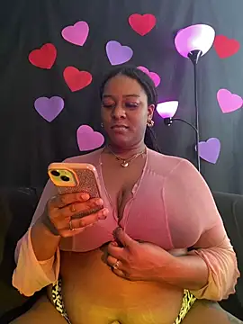 Snapshot of xoxoHotCoCo chatting on February 17, 2026, 4:24 pm xoxoHotCoCo online show from February 17, 2026, 4:24 pm