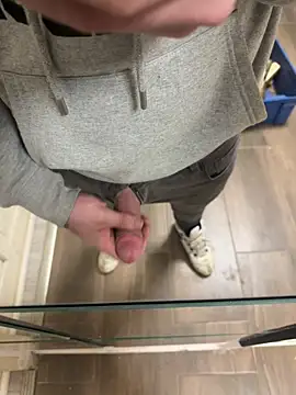 Snapshot of Klaus298 chatting on February 5, 2026, 3:16 pm Klaus298 online show from February 5, 2026, 3:16 pm