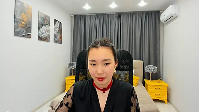 AnnaReyla online show from February 19, 2025, 4:44 pm