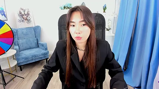 AnnaReyla online show from November 15, 2025, 11:18 am