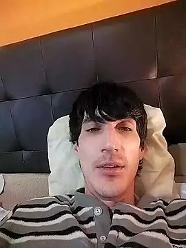 Snapshot of moutt99 chatting on January 19, 2025, 8:29 am moutt99 online show from January 19, 2025, 8:29 am