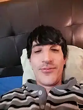 Snapshot of moutt99 chatting on January 20, 2025, 3:28 pm moutt99 online show from January 20, 2025, 3:28 pm