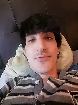 Snapshot of moutt99 chatting on January 23, 2025, 11:48 am moutt99 online show from January 23, 2025, 11:48 am