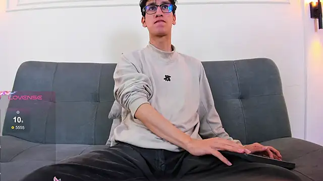 Cum hunters online show from April 15, 2026, 3:24 am