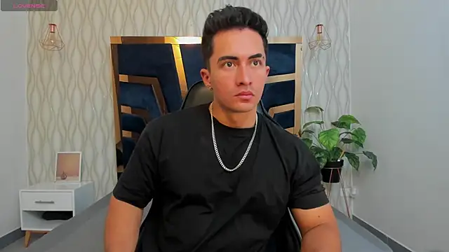 Snapshot of Brad_Summer chatting on January 24, 2025, 5:21 pm Brad Summer online show from January 24, 2025, 5:21 pm