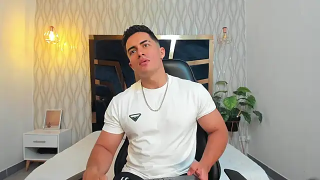 Snapshot of Brad_Summer chatting on January 27, 2025, 5:26 pm Brad Summer online show from January 27, 2025, 5:26 pm