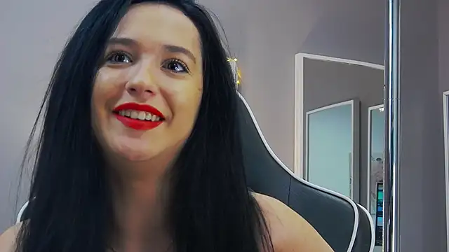 Snapshot of Eva_Lovvia_ chatting on January 28, 2025, 12:15 am Eva Lovvia online show from January 28, 2025, 12:15 am