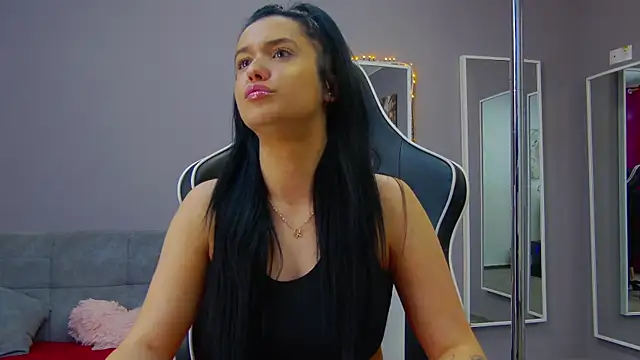 Snapshot of Eva_Lovvia_ chatting on January 30, 2025, 6:21 pm Eva Lovvia online show from January 30, 2025, 6:21 pm