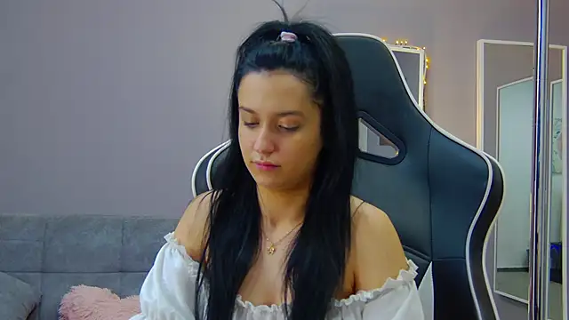 Snapshot of Eva_Lovvia_ chatting on January 31, 2025, 12:28 am Eva Lovvia online show from January 31, 2025, 12:28 am