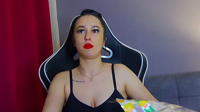 Snapshot of Eva_Lovvia_ chatting on February 15, 2025, 1:42 am Eva Lovvia online show from February 15, 2025, 1:42 am