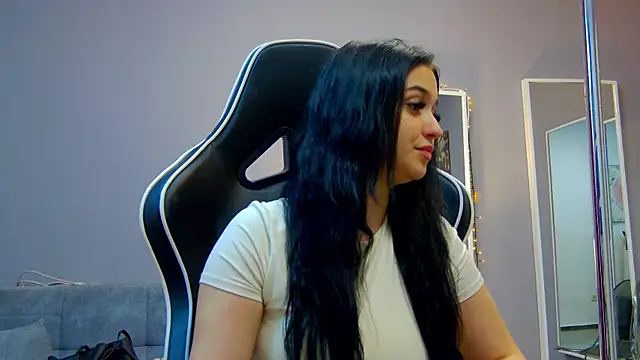 Snapshot of Eva_Lovvia_ chatting on March 11, 2025, 6:30 pm Eva Lovvia online show from March 11, 2025, 6:30 pm