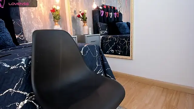 Isis ariany  online show from February 19, 2025, 12:55 pm