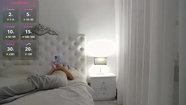 AlysiaBright online show from February 26, 2026, 5:01 pm