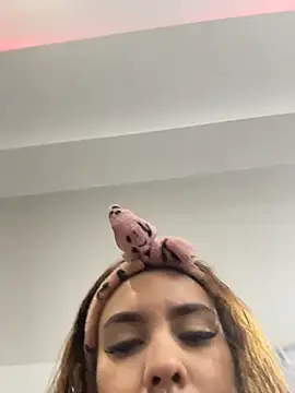 Alahiaa  online show from November 22, 2025, 12:42 am