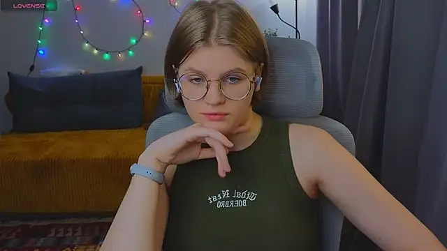  JessieVibes online show from November 5, 2025, 12:49 pm