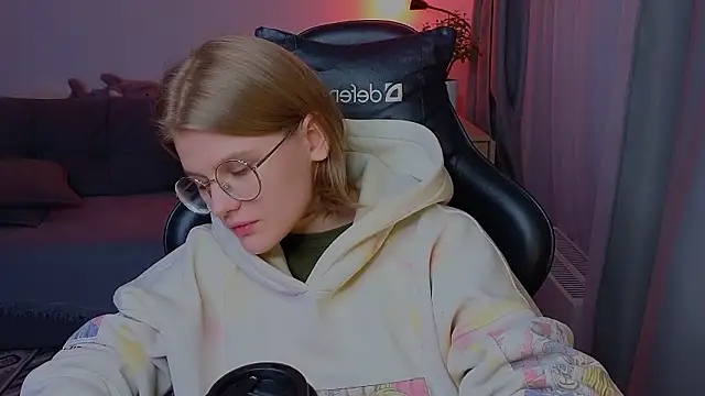 Snapshot of _JessieVibes chatting on February 6, 2026, 3:04 pm JessieVibes online show from February 6, 2026, 3:04 pm