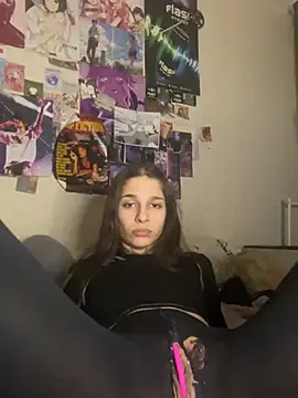 mollyEXD online show from March 1, 2025, 6:43 pm