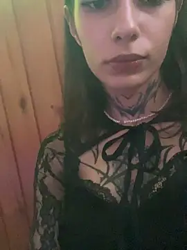 mollyEXD online show from September 21, 2025, 3:57 pm