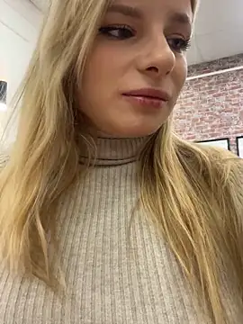 LanaSparks online show from September 28, 2025, 4:40 am