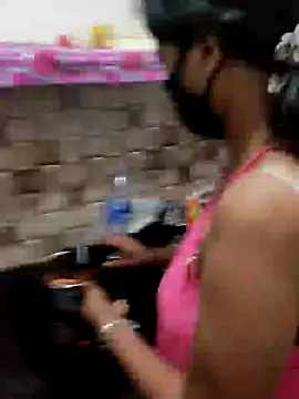 Snapshot of YourSuperTanya chatting on February 14, 2025, 4:31 pm YourSuperTanya online show from February 14, 2025, 4:31 pm