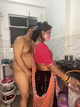 Snapshot of YourSuperTanya chatting on February 15, 2026, 3:31 pm YourSuperTanya online show from February 15, 2026, 3:31 pm