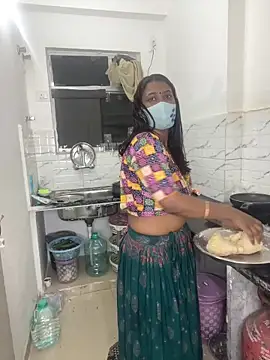 Snapshot of YourSuperTanya chatting on March 22, 2026, 4:10 pm YourSuperTanya online show from March 22, 2026, 4:10 pm