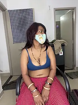 Snapshot of YourSuperTanya chatting on May 12, 2026, 4:15 pm YourSuperTanya online show from May 12, 2026, 4:15 pm