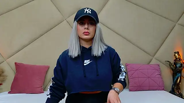 ChloeFrost online show from November 21, 2025, 5:50 am