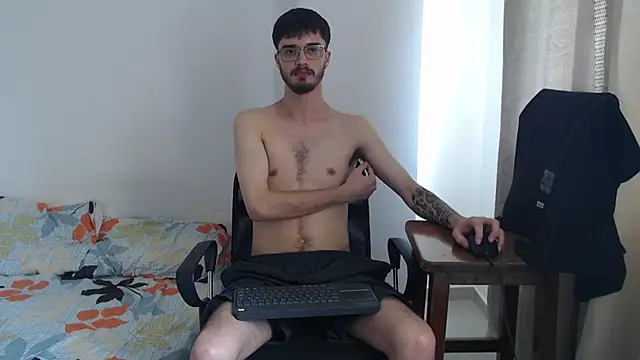 Aleex Miller online show from November 28, 2025, 3:36 pm