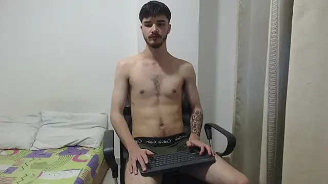 Aleex Miller online show from December 15, 2025, 11:42 pm