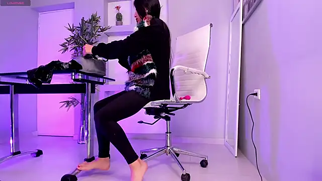 Snapshot of hannah_howeell__ chatting on March 10, 2025, 10:04 am hannah howeell online show from March 10, 2025, 10:04 am