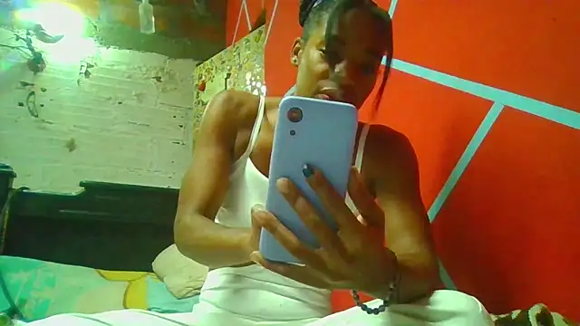 Snapshot of Biancalopez-02 chatting on December 16, 2025, 11:43 pm Biancalopez-02 online show from December 16, 2025, 11:43 pm