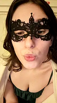fleur pourpe2 online show from February 8, 2025, 12:06 am