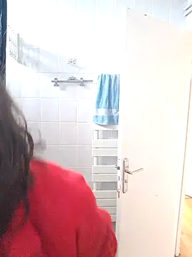 fleur pourpe2 online show from February 21, 2025, 2:59 pm