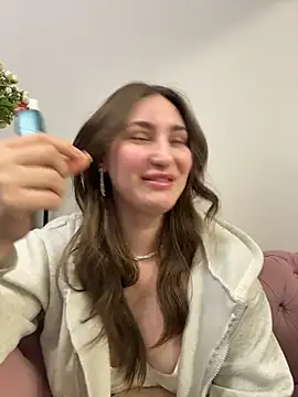 Snapshot of KiraBarlows chatting on February 3, 2026, 2:53 am KiraBarlows online show from February 3, 2026, 2:53 am