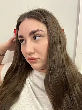 Snapshot of KiraBarlows chatting on February 25, 2026, 8:29 pm KiraBarlows online show from February 25, 2026, 8:29 pm