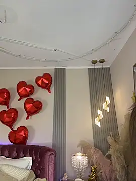 Snapshot of KiraBarlows chatting on March 3, 2026, 7:42 pm KiraBarlows online show from March 3, 2026, 7:42 pm