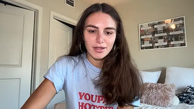 graciesmith27 online show from May 19, 2026, 6:25 pm