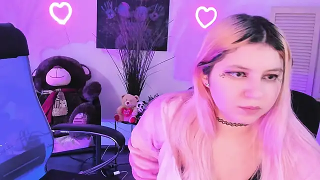 Snapshot of DiaAngell chatting on February 25, 2026, 8:29 pm DiaAngell online show from February 25, 2026, 8:29 pm