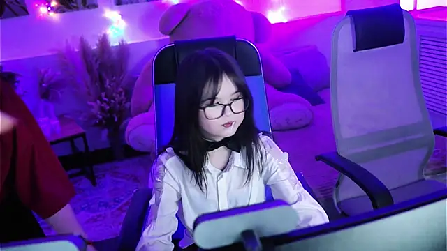 Snapshot of DiaAngell chatting on March 1, 2026, 8:22 pm DiaAngell online show from March 1, 2026, 8:22 pm