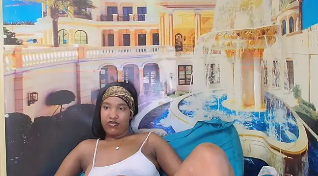 Snapshot of EroticSexyPrada chatting on January 27, 2025, 8:39 pm EroticSexyPrada online show from January 27, 2025, 8:39 pm