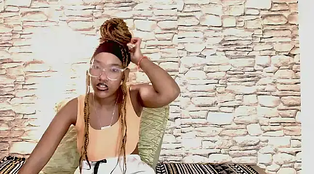 Snapshot of EroticSexyPrada chatting on February 25, 2025, 4:24 am EroticSexyPrada online show from February 25, 2025, 4:24 am