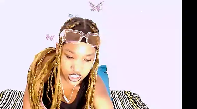 Snapshot of EroticSexyPrada chatting on March 10, 2025, 5:43 am EroticSexyPrada online show from March 10, 2025, 5:43 am