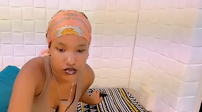 Snapshot of EroticSexyPrada chatting on March 14, 2025, 12:32 am EroticSexyPrada online show from March 14, 2025, 12:32 am