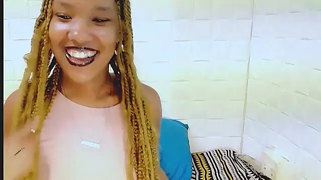 Snapshot of EroticSexyPrada chatting on March 17, 2025, 4:19 am EroticSexyPrada online show from March 17, 2025, 4:19 am