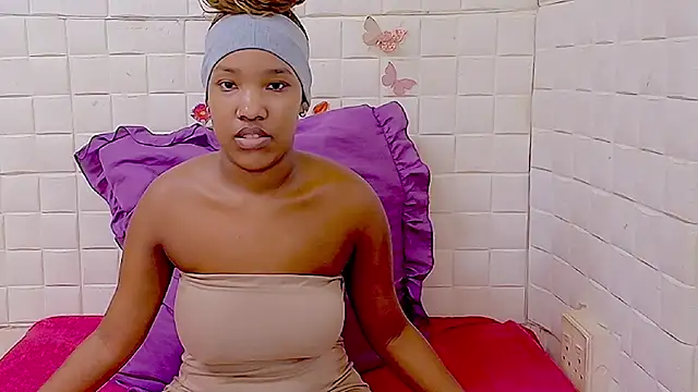 Snapshot of EroticSexyPrada chatting on March 2, 2026, 4:47 am EroticSexyPrada online show from March 2, 2026, 4:47 am